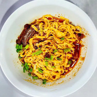 Yà Zhū Yú Yuán Ròu Cuǒ Miàn food