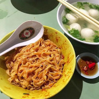 Fú Chéng Chūn Yú Wán Guǒ Tiáo Miàn food
