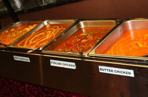 Currizzas Indian Tandoori Pizza food