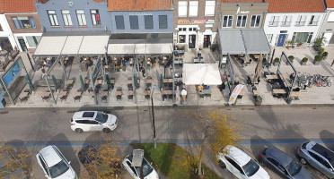 Tomo Eatery outside