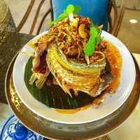 สุริยันจันทรา food