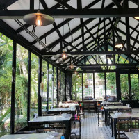 ส้มตำคุณกัญจณ์ outside