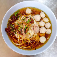 ก๋วยเตี๋ยวอ้วนจ๋า food