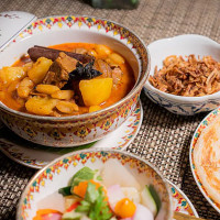 พระยาไดนิ่ง food