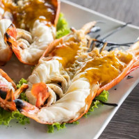 เรือนไทยกุ้งเผา food