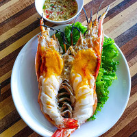 เรือนไทยกุ้งเผา food