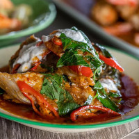 เรือนไทยกุ้งเผา food
