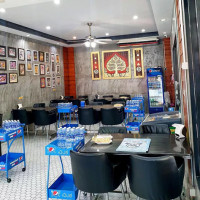 ส้มตำจินดา inside