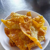 เจ๊เจี่ยเย็นตาโฟ food