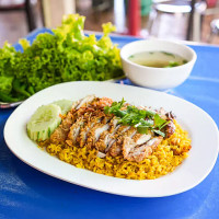 โคกกลอยบะหมี่ต้มยำใส่ไข่ food