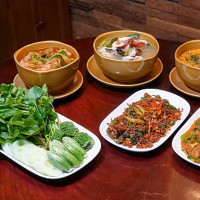 แกงป่า ลุงสง่า food