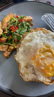 Kapraokhunchang Rama 3 food