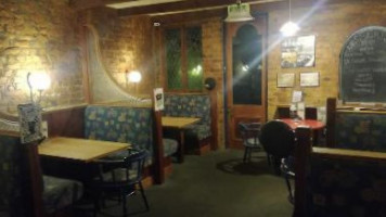 Masonic Irish Bar Restaurant inside