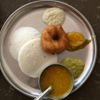 Sri Saravana Bhavan Elite food