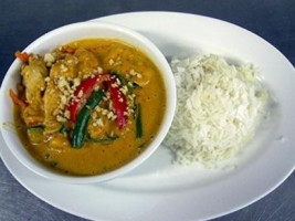 Kenny's Thai Kitchen food