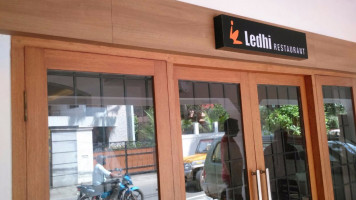 Ledhi Art Cafe food