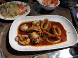 Thai Tanic Live Seafood Hotpot food