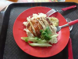 Tian Tian Hainanese Chicken Rice food