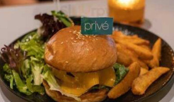 Prive The Paragon food