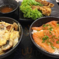 Ichiban Sushi (westmall) food