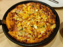 Pizza Hut Dining Restaurants food