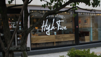 High-five Coffee Stand outside