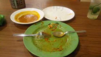 Thohirah Cafeela food