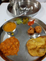 Shree Mahalakshmi Bhojnalaya food