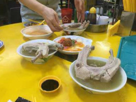 Shi Kou Seafood inside