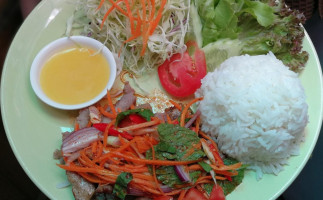 ร้าน ดาดาชา บ้านสิงห์ food