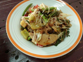 ส้มตำกำกิ๋น food