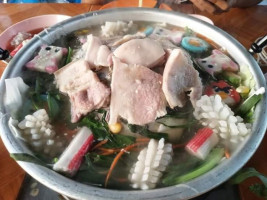 ร้าน สาม ส หมูย่างเกาหลี food