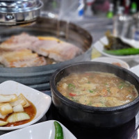 형제연탄구이 food