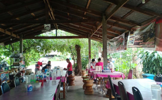 ร้านอาหารพรศรี food