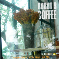 Robot's Coffee inside