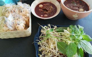 ร้านก๋วยเตี๋ยวเรือ food