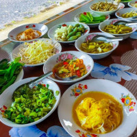 Khanom Jeen Baan Bang Kan food
