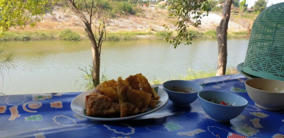 ก๋วยเตี๋ยวกะลา ริมน้ำยม outside