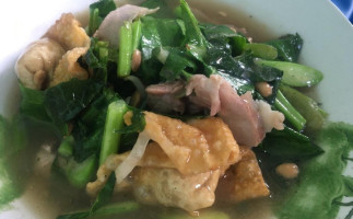 ร้านก๋วยเตี๋ยวป้าโหนก food