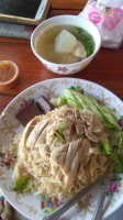 ข้าวมันไก่กองพล food