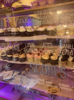 Anabia Cupcakery Cafe inside