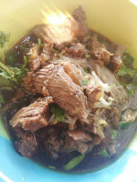 ก๋วยเตี๋ยว ป้าทอง food