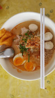 ก๋วยเตี๋ยวกาละมังบ้านม่อน food