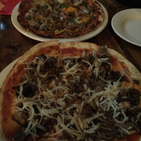 Station Bar & Woodfired Pizza food