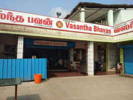 Vasantha Bhavan outside