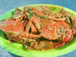 Rumah Makan Seafood Sederhana food