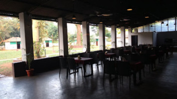 Guddi Bar And Restaurant inside