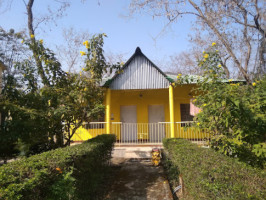 Baranti Wildlife And Nature Study Hut outside