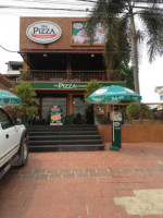 The Pizza Company Sihanouk Ville outside