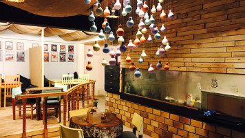 The Hungry Hippo Resto Cafe inside